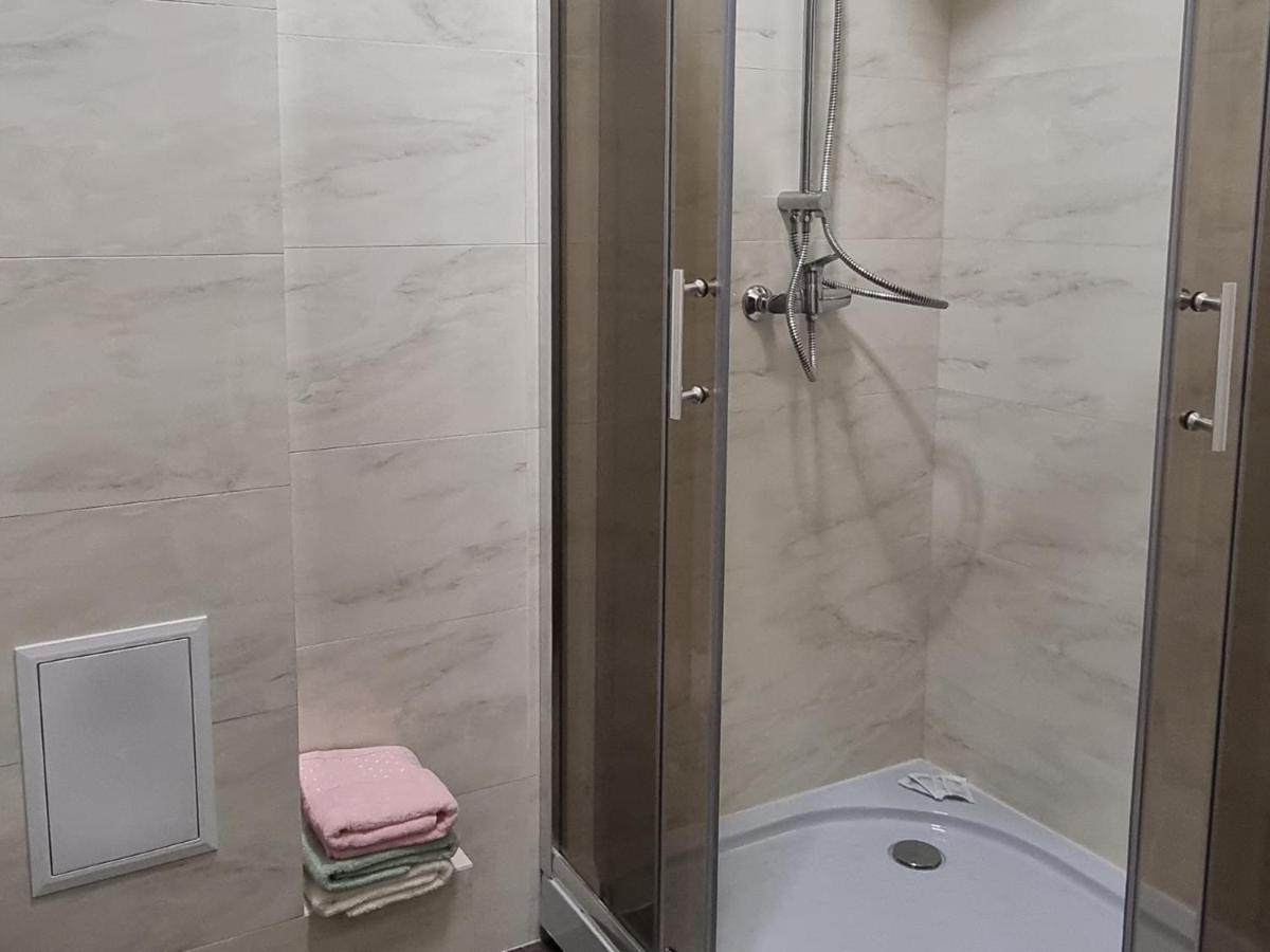 Затишна Квартира В Центрі Міста Ternopil Ngoại thất bức ảnh